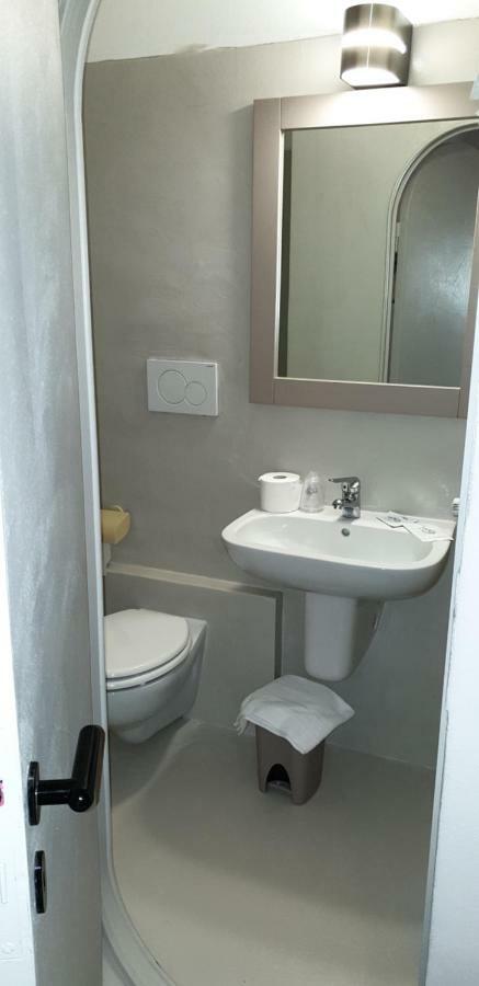 Hotel Azzurra Сирмионе Екстериор снимка